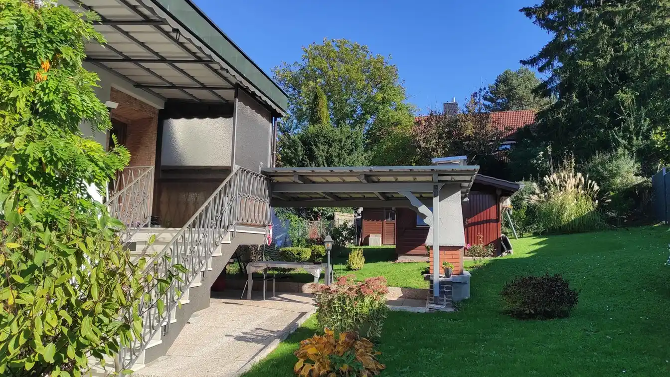 Detached House with Beautiful Grounds and Additional Large Storage or Garage Space