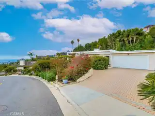Exquisitely Reimagined Mid-century Modern Home