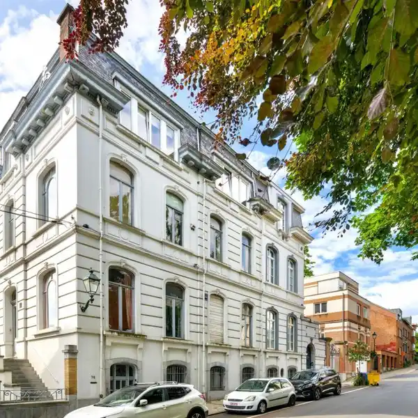 ELEGANT UCCLE ESTATE WITH EXPANSIVE GARDEN