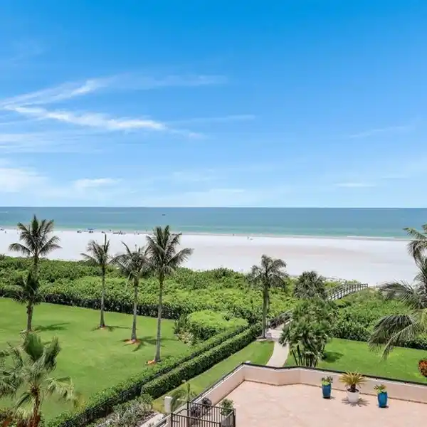 SUNNY TWO BEDROOM UNIT IN THE BEACHFRONT DUCHESS CONDOMINIUM