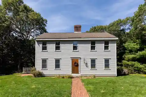 Historic Carleton Shores Home with Private Beach Access