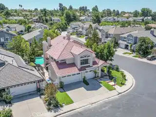 Beautiful Five Bedroom Home in Gated Canyon Crest Estates