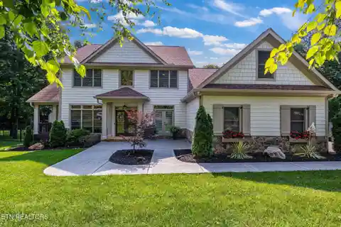 Luxury Lakeside Living in Miller's Landing