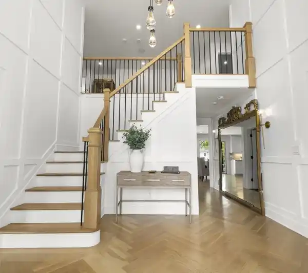 ARCHITECT-DESIGNED LUXURY HOME IN A PRESTIGIOUS COMMUNITY