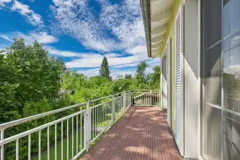 Amazing Retreat with Main House Plus Guest Home and Cabin