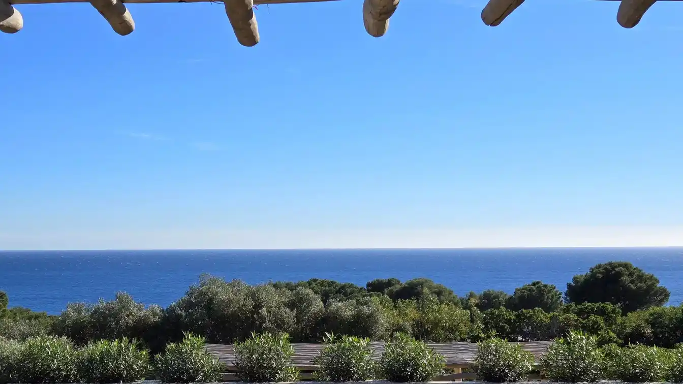 Magnificent Six Bedroom Villa