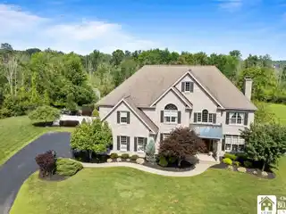 Custom Beauty on Nine-Plus Acres