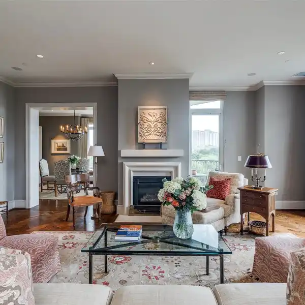 ELEGANT TRADITIONAL VENDOME RESIDENCE