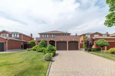 Spacious Family Retreat in Prestigious Rathwood