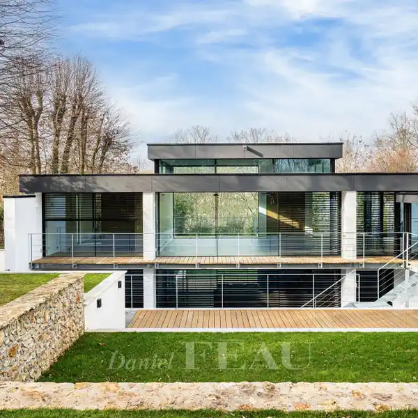 MODERN ARCHITECT'S HOME