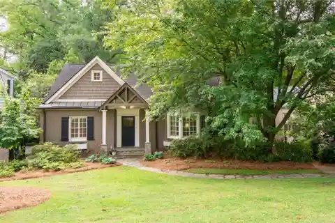 Inviting Classic Cottage in Peachtree Park