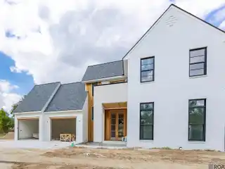 Luxury New Construction in Inniswold Park