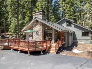 Elegant and Rustic Lake Tahoe Retreat