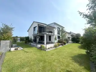 Dreamlike and Spacious Detached House