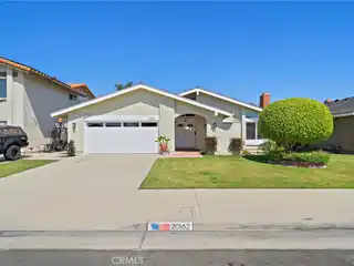 Hard to Find Single-Level Home in South Huntington Beach