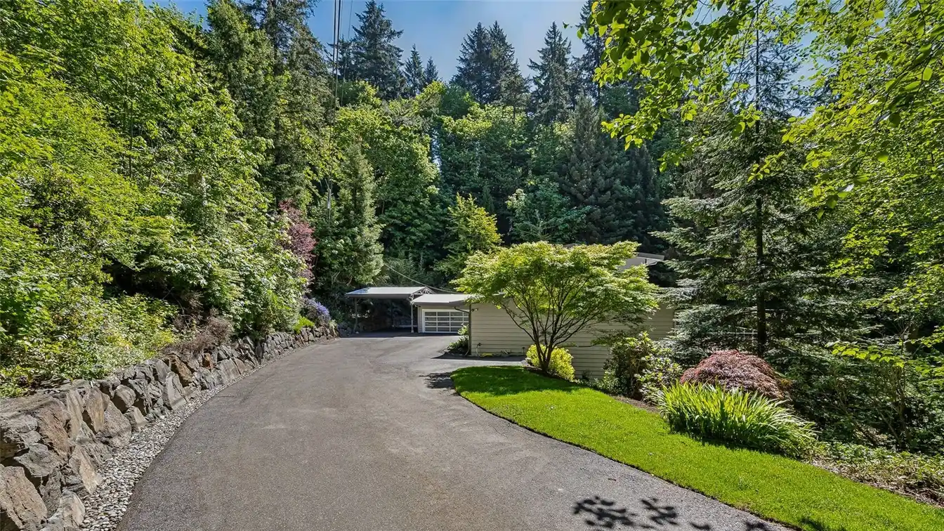 Massive Home with Amazing Views