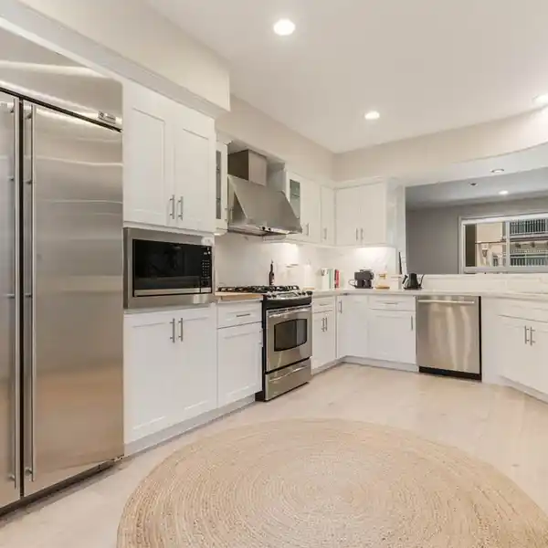 RENOVATED RETREAT IN HEART OF SILICON BEACH