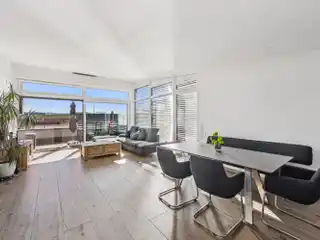 New Luxury Penthouse with Panoramic Views