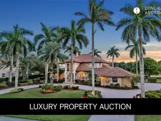 Magnificent Lakefront Estate