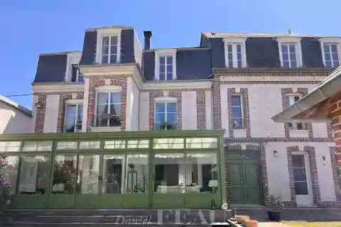 Charming Mansion in an Ideal Location