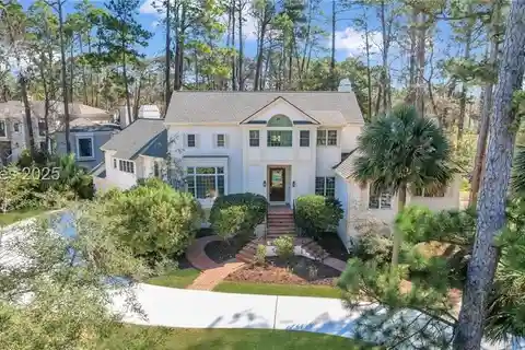 Stunning Home in the Sought-after Wexford Neighborhood