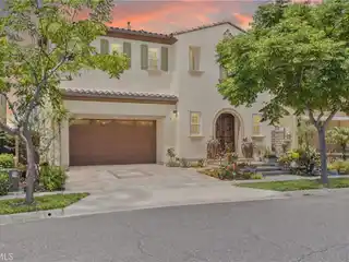 Beautifully Upgraded Home in Highlands