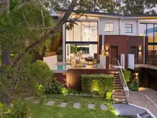 A Bold Statement in Contemporary Design