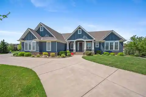 Immaculate One-owner Ranch in Garden Walk Estates