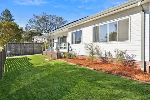 Versatile Light-Filled Residence