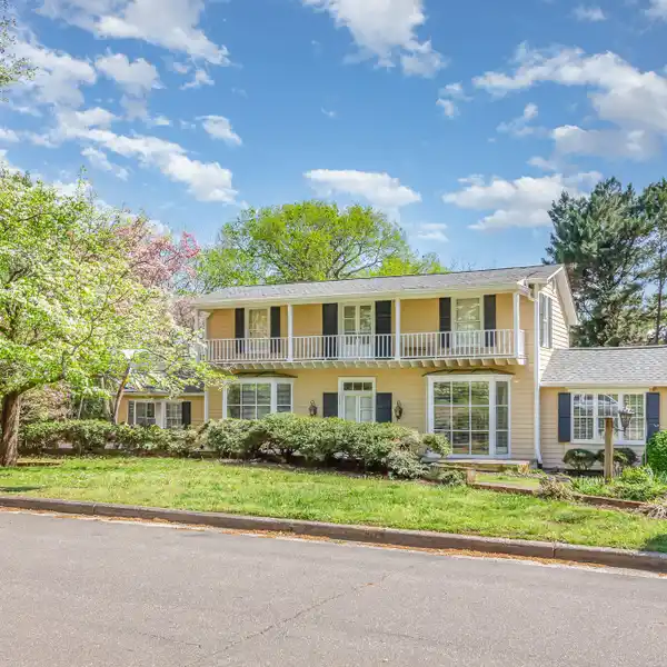 BEAUTIFULLY RESTORED AND MAINTAINED HISTORIC DISTRICT HILLSBOROUGH HOME