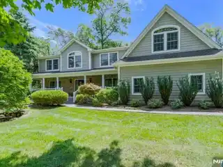 Beautiful Colonial in the Lincoln Section of Wyckoff