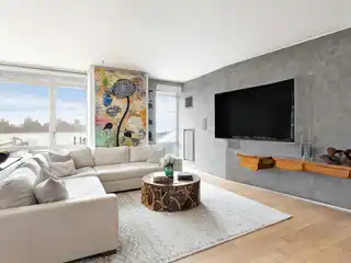 Luxury Two Bedroom with Skyline Views