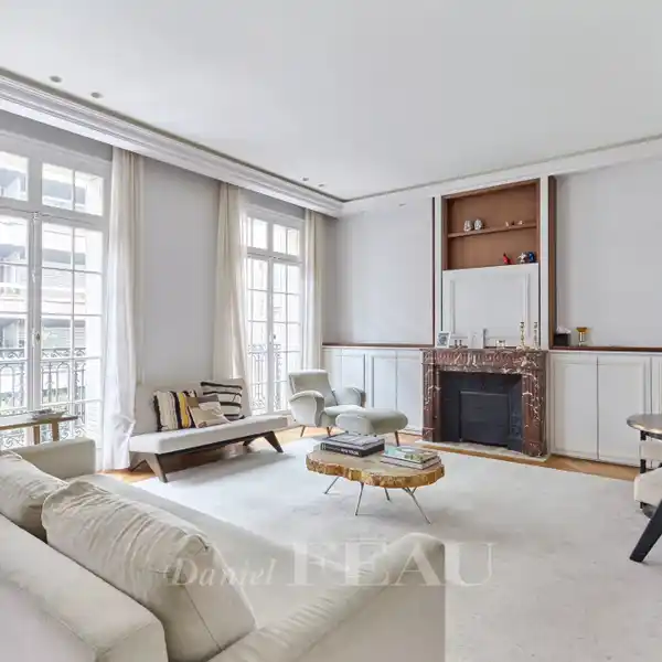 SOPHISTICATED FLAT MOMENTS FROM PARC MONCEAU