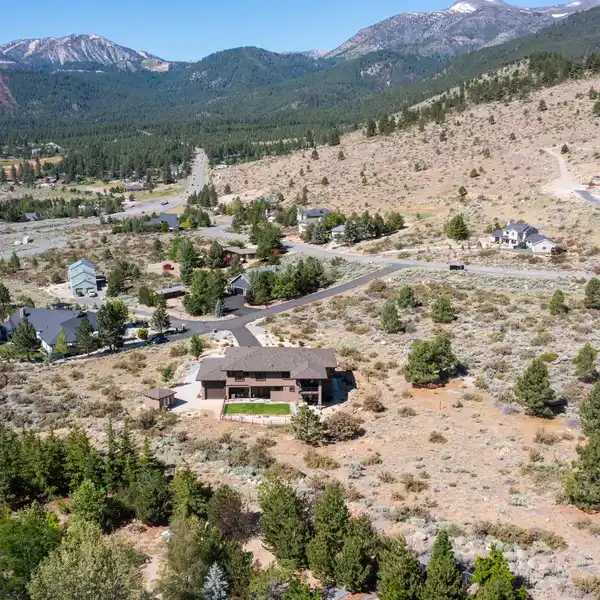 STUNNING LUXURY CUSTOM ESTATE HOME WITH BREATHTAKING VIEWS