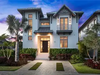 Amazing New Construction in Old Naples