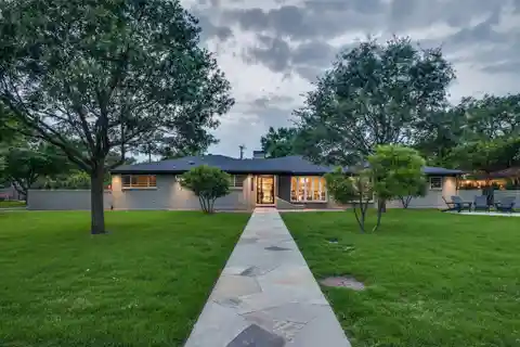 Charm and Elegance in an Enchanting Neighborhood