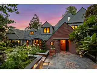 Stately English Sundeleaf Estate
