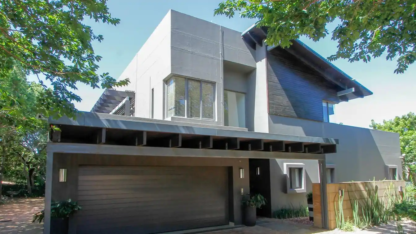 Luxury Living in the Heart of Hawaan Forest Estate