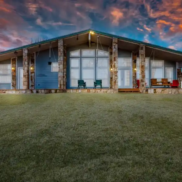 AMAZING PROPERTY ON EAGLE MOUNTAIN LAKE