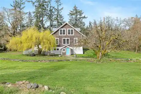 Serene 12.78-Acre Retreat