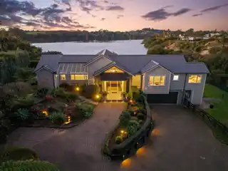 Extraordinary Waterfront Estate
