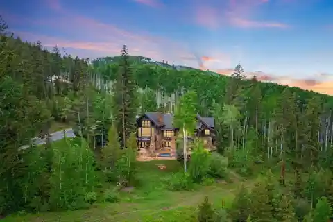 Contemporary Mountain Retreat in Exclusive Bachelor Gulch