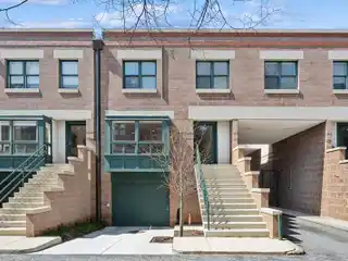 Tranquil Townhouse in the Heart of Lincoln Park