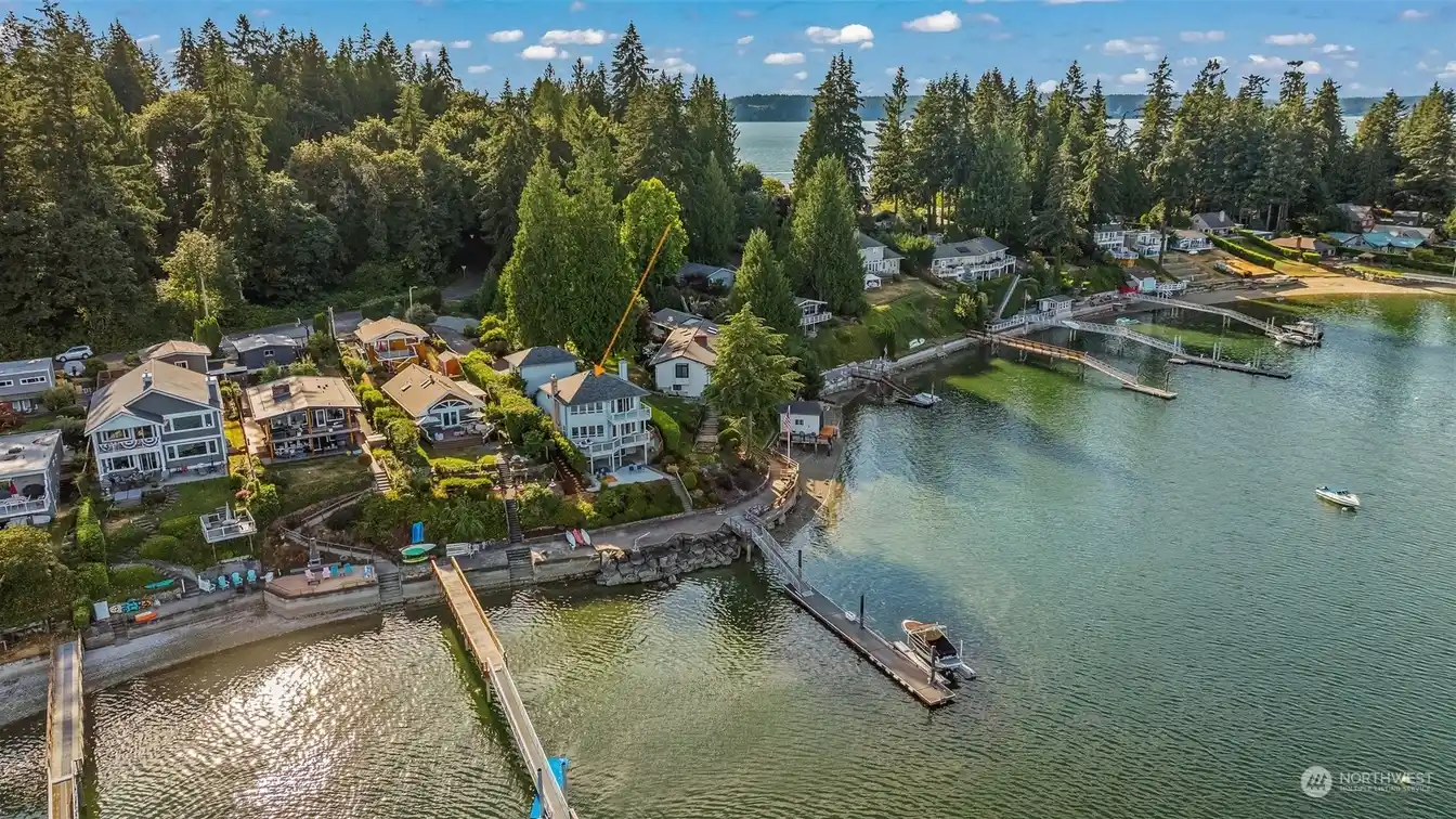 A Generational Keeper in a Remarkable Location on Horsehead Bay