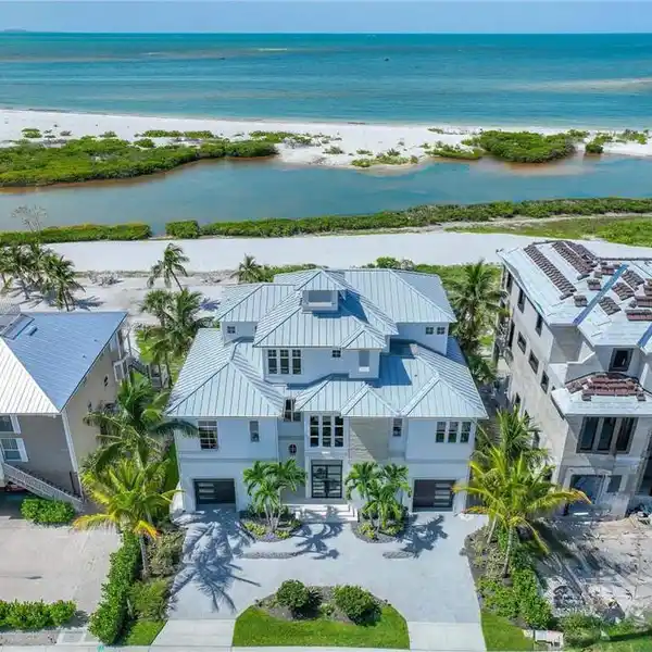 NEWLY REMASTERED CUSTOM POOL HOME