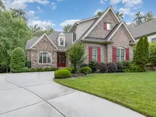 Elegant Comfort with Golf Course Access