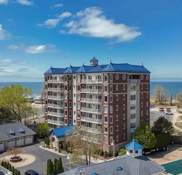 LUXURY LIVING IN LIGHTHOUSE POINT
