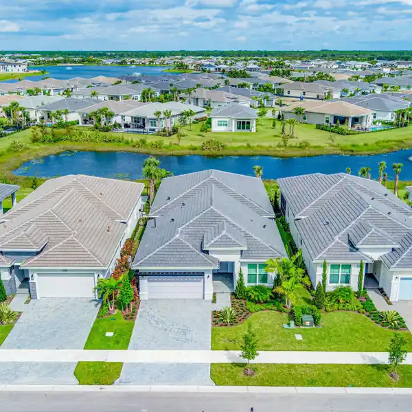 EXQUISITE HOME IN SOUGHT-AFTER REGENCY