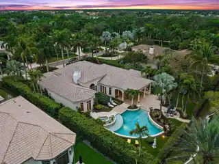 Magnificent Four-bedroom Single-story Residence