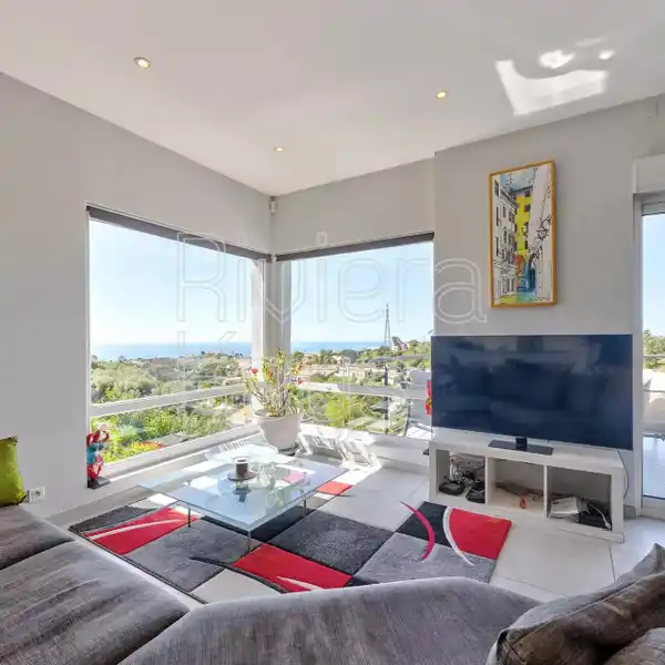 UNBELIEVABLE PROPERTY NESTLED ON THE HILLS OF NICE